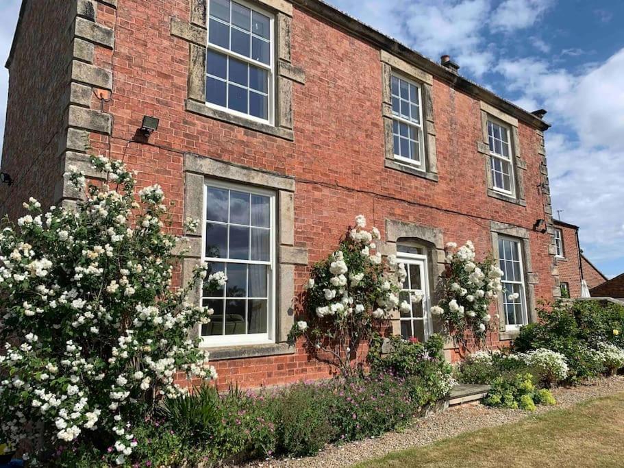 The Old Granary At Red House Farm Villa Ripon Exteriör bild
